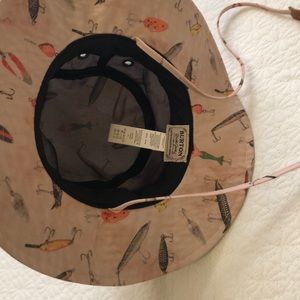 burton fishing hat